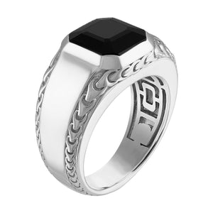 Side profile of Bulova BVR1032-WSOX highlighting the band’s polished finish and sculpted silhouette.