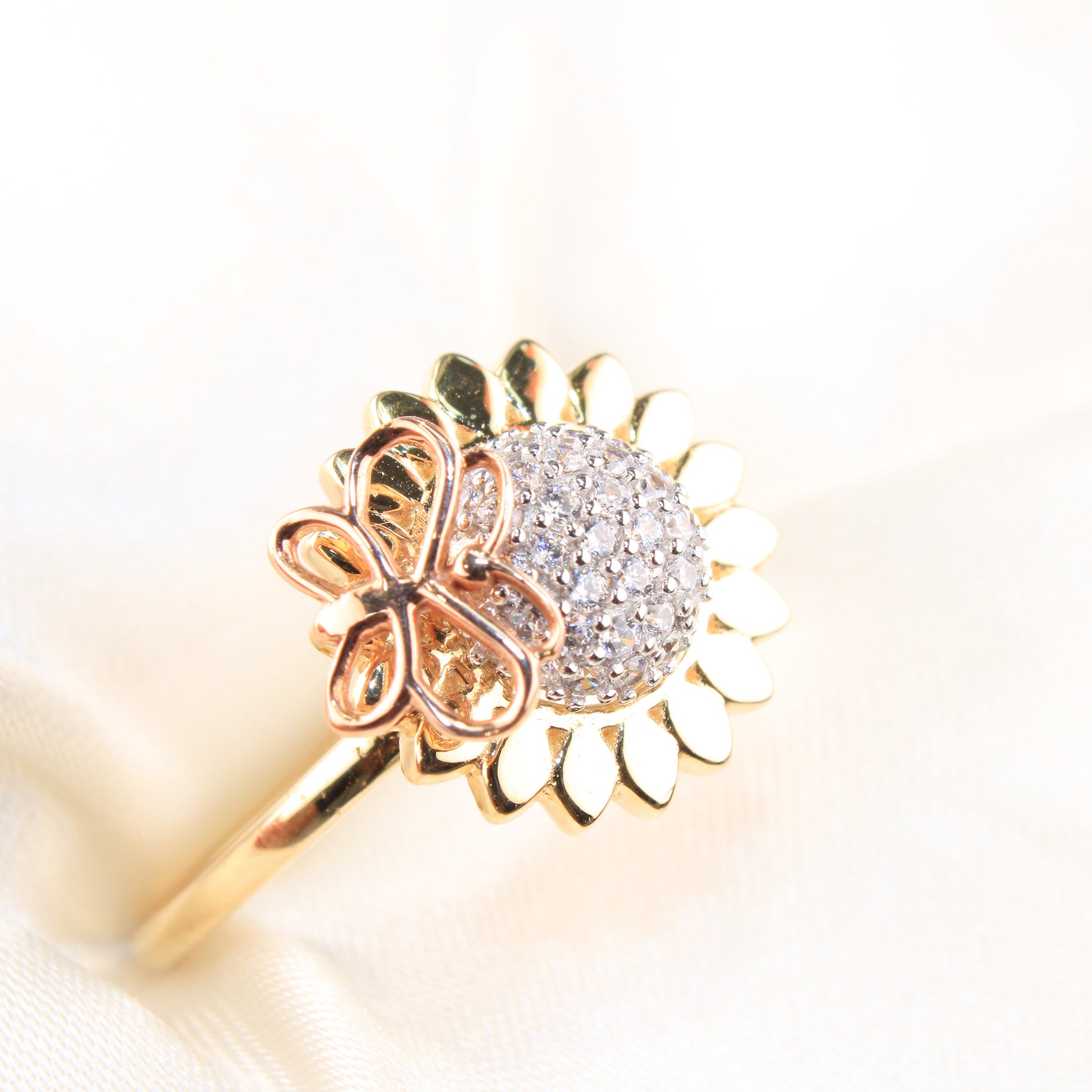 14k-sunflower-butterfly