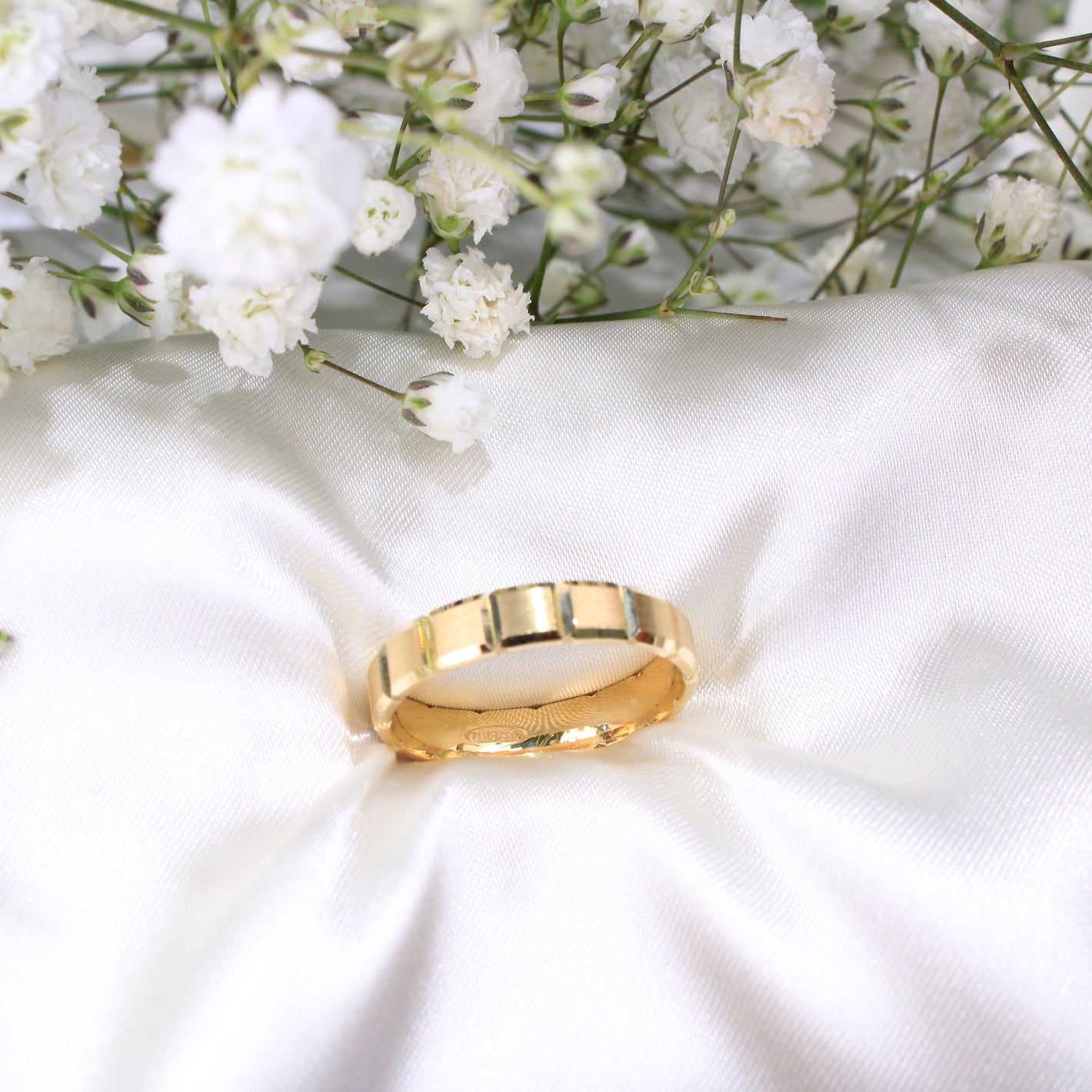 14K Gold Wedding Band For Women