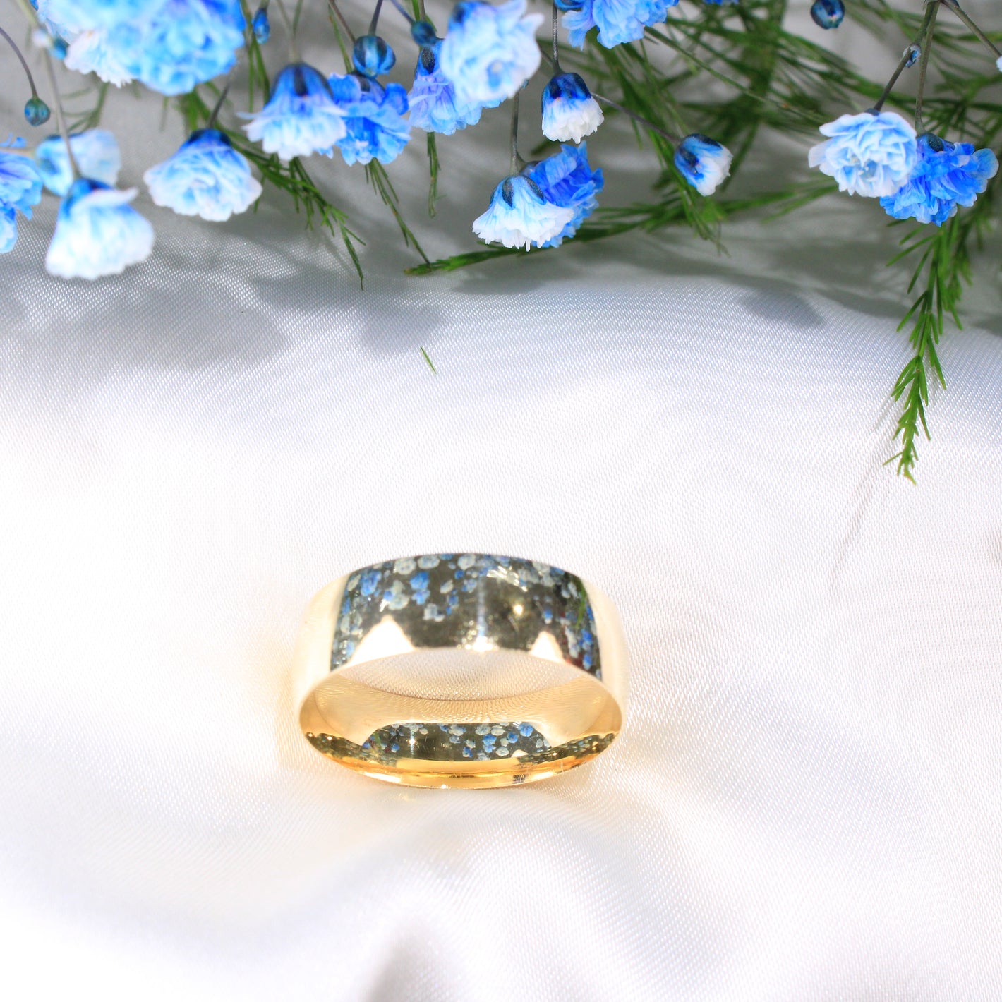 14K Gold Wedding Band For Men