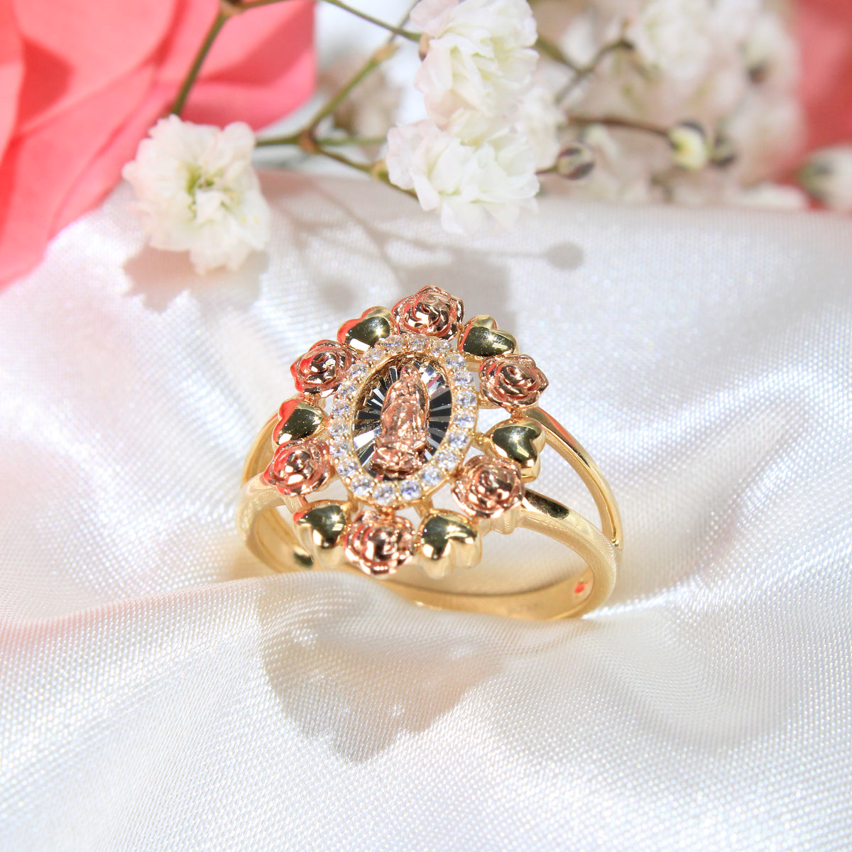 Mary Ringer 14K Gold Virgin Mary Ring