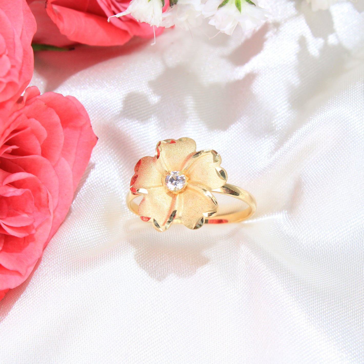 14K Gold Flower Ring