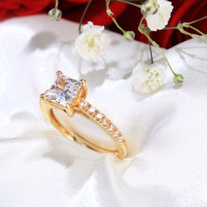 14K Yellow Gold Engagement ring