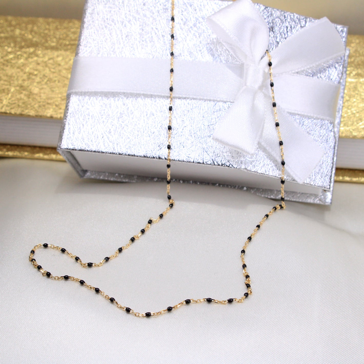 14K Yellow Gold Onyx Black Beaded Necklace 18in