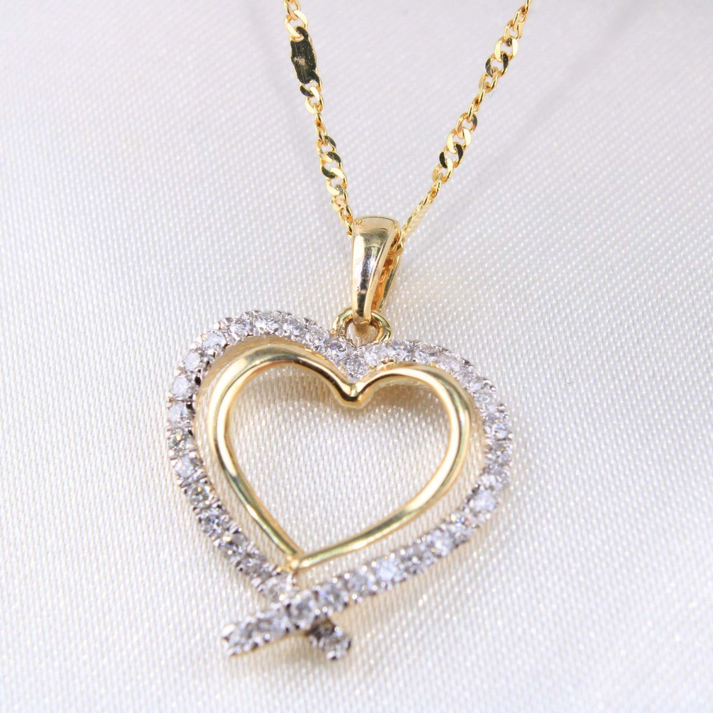 10K Yellow Gold Diamond Heart Charm