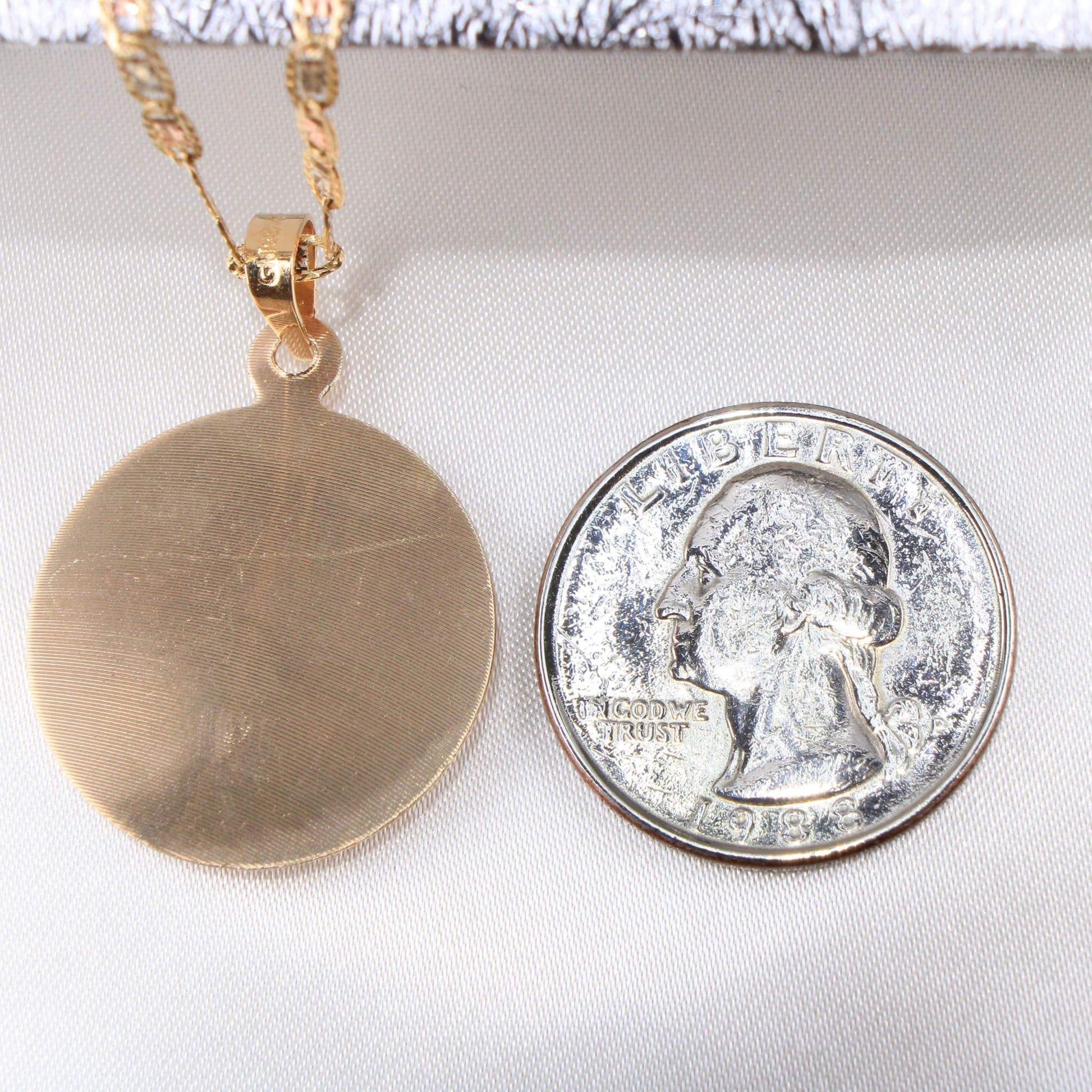 14K Tricolor Gold Virgin Mary Charm14K Tricolor Gold Virgin Mary Charm, Single Sided, Solid.
Chain Sold Separately 14K Tricolor Gold Virgin Mary Charm
 
Material Type–14k Gold 14K Tricolor Gold VirginAll CharmsAlexanderAlexander Gold & Diamonds14K Tricolor Gold Virgin Mary Charm