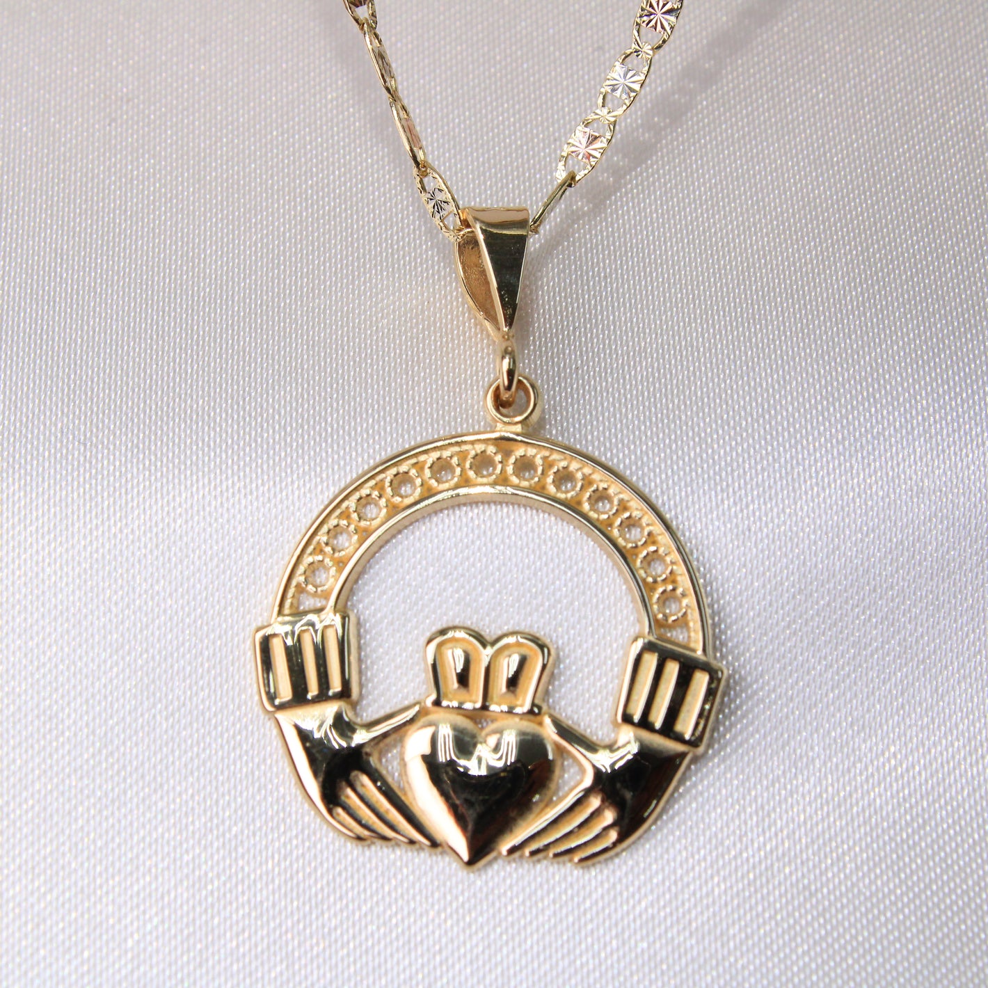 14K Yellow Gold Claddagh Charm