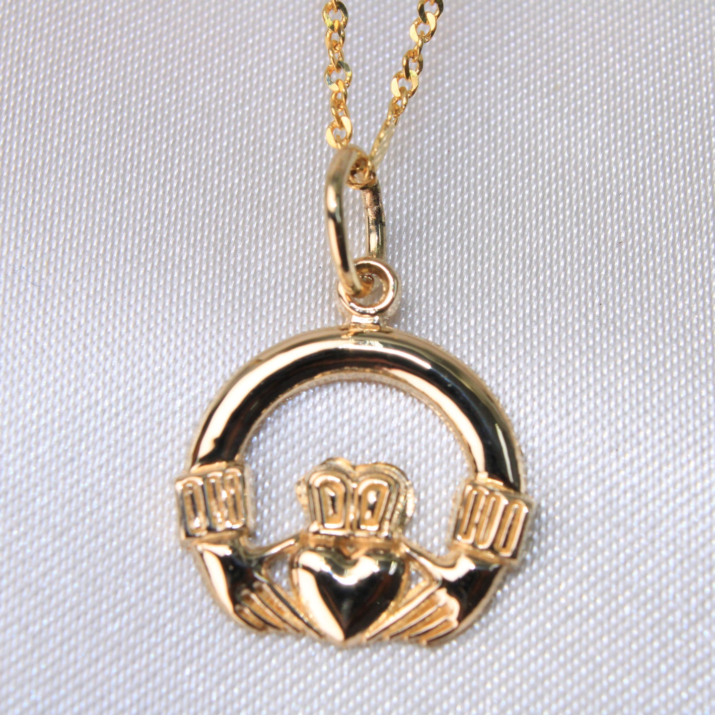 14K Yellow Gold Claddagh Charm