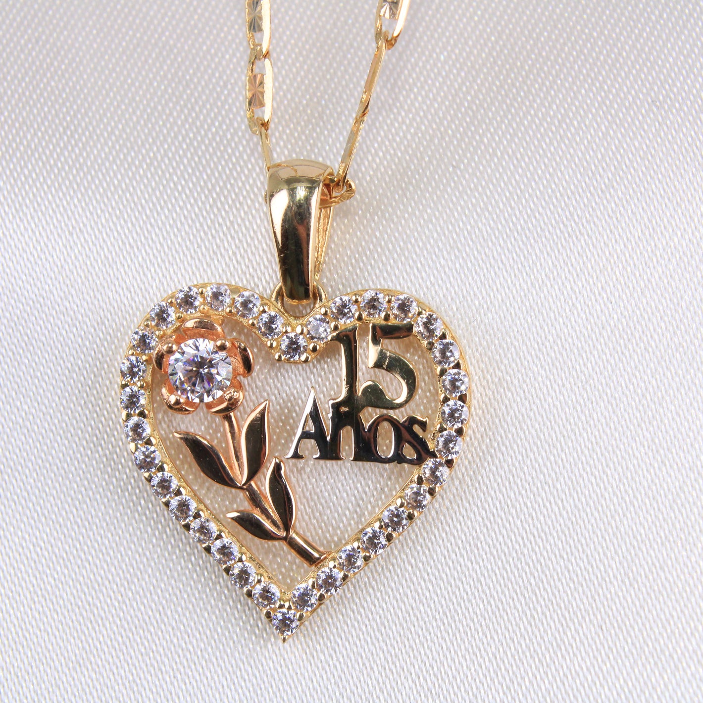 14K Yellow Gold Heart Quinceañera Charm