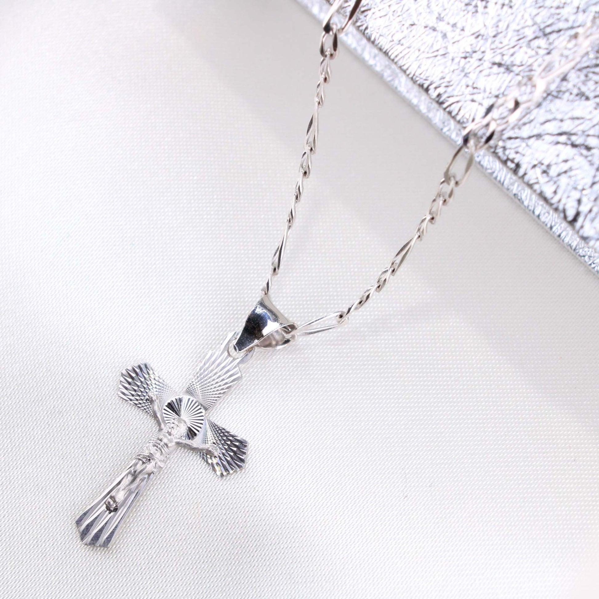14K White Gold Crucifix Charm14K White Gold Crucifix Charm
Chain Sold Separately 14K White Gold Crucifix Charm
 
Material Type–14k Gold 14K White Gold Crucifix Charm
 
Approximate Dimensions 14KAll CharmsAlexanderAlexander Gold & Diamonds14K White Gold Crucifix Charm