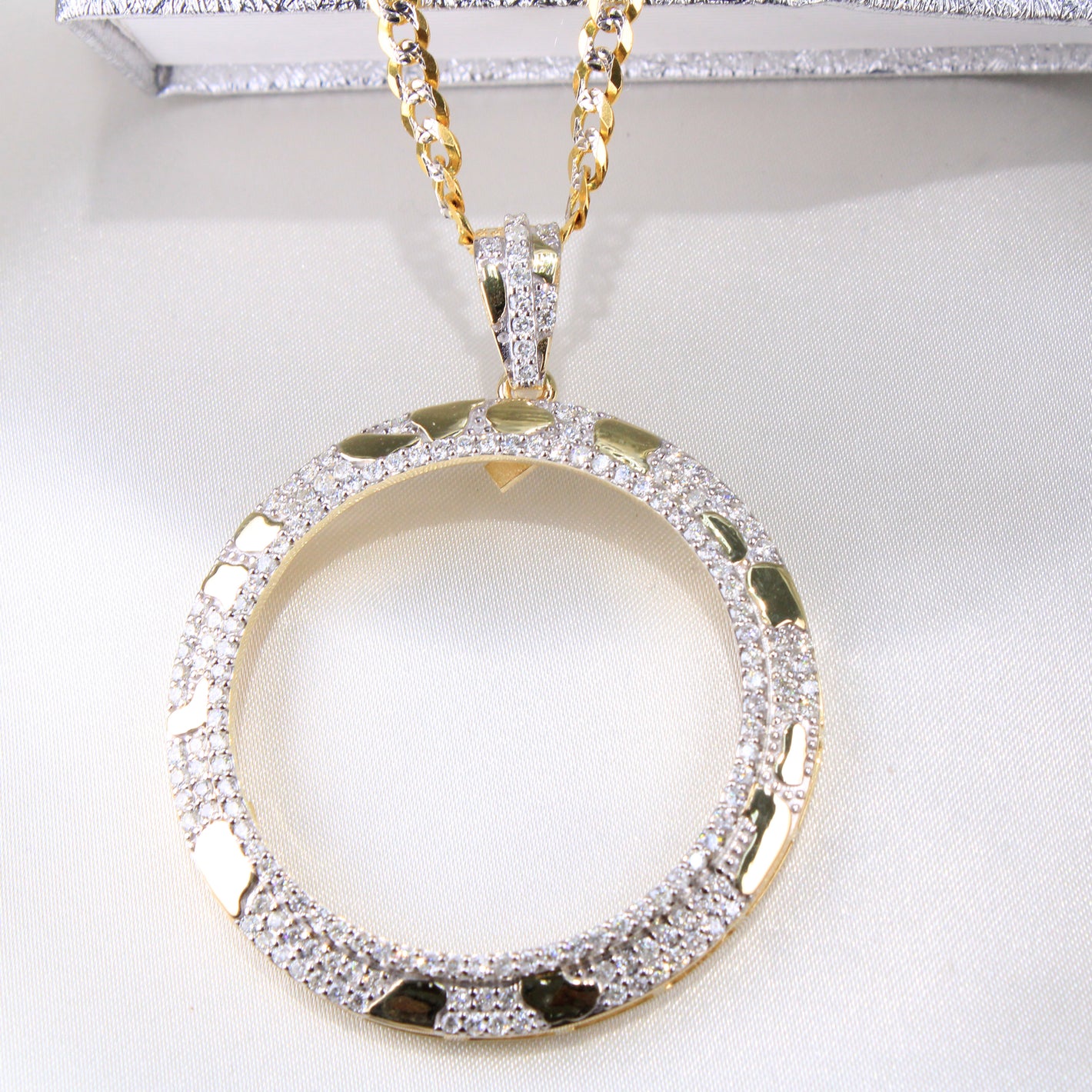 10K Yellow Gold  Diamond Nugget Bezel