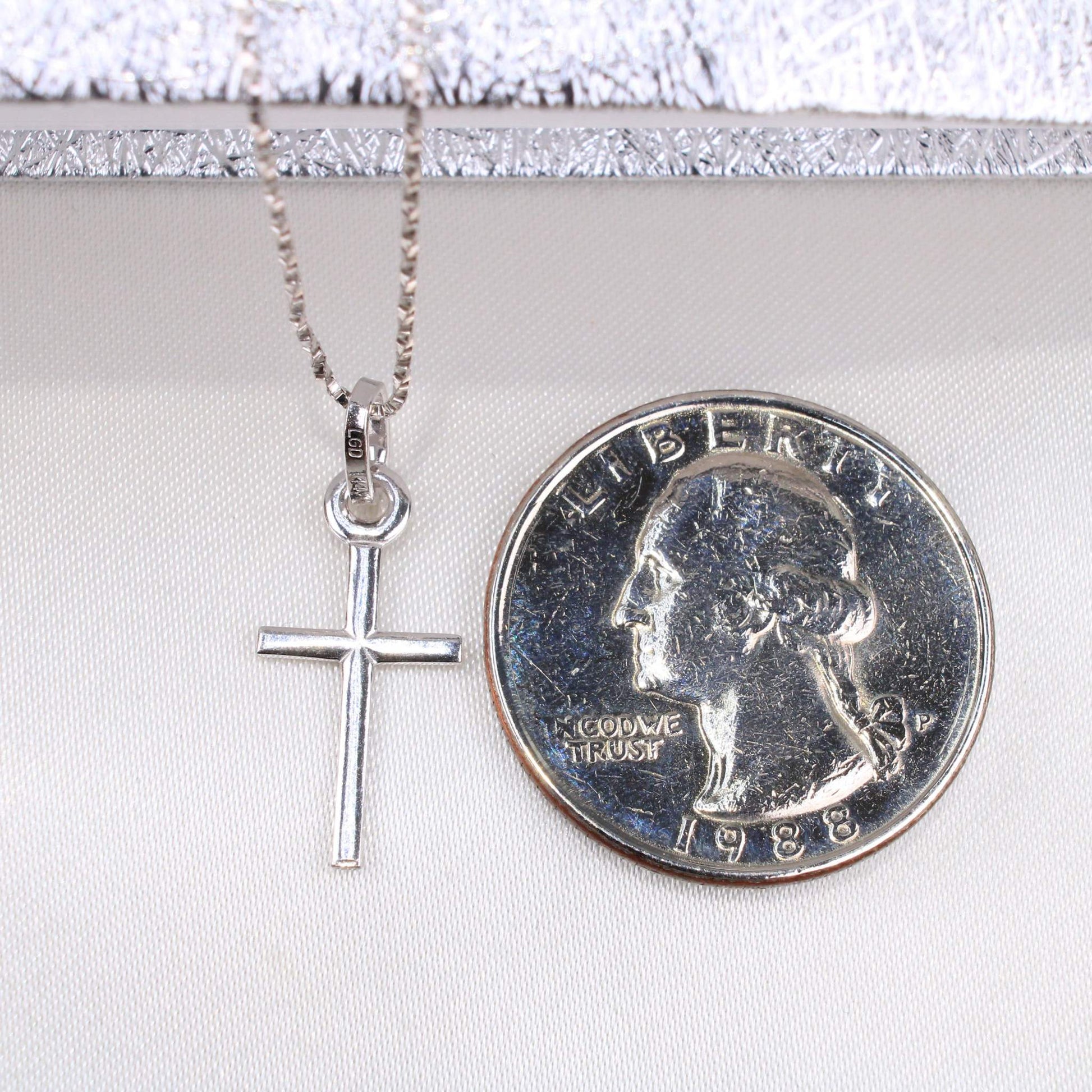 14K White Gold Cross Charm14K White Gold Cross Charm 
 
Material Type–14k Gold 14K White Gold Cross Charm
 
Approximate Dimensions 14K White Gold Cross Charm
Height: 24mm (Including Bail) 14KAll CharmsAlexanderAlexander Gold & Diamonds14K White Gold Cross Charm