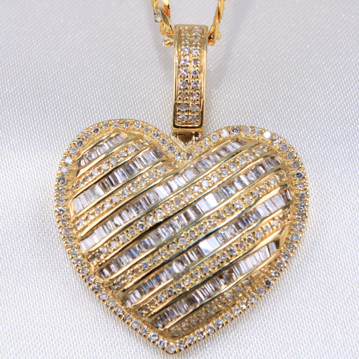 10K Yellow Gold Heart Diamond Charm