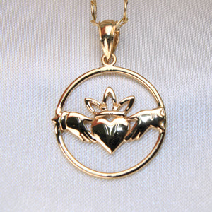 14K Yellow Gold Claddagh Charm