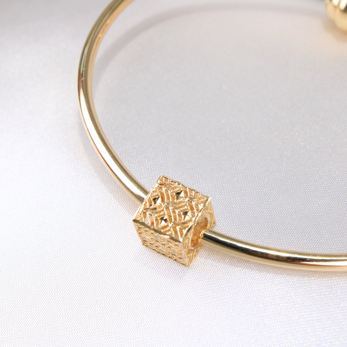 14K Yellow Gold Filigree Dice Slider