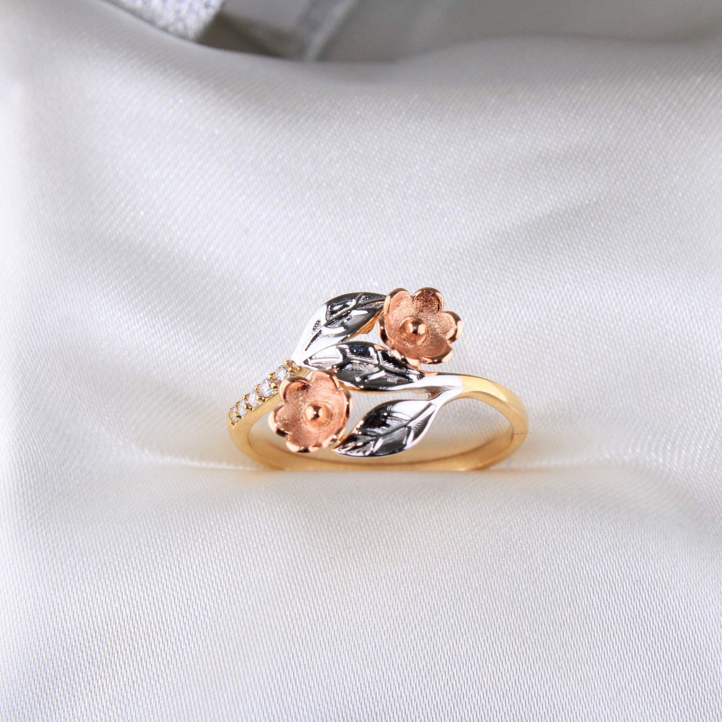 14K Tricolor Gold CZ Flower Ring